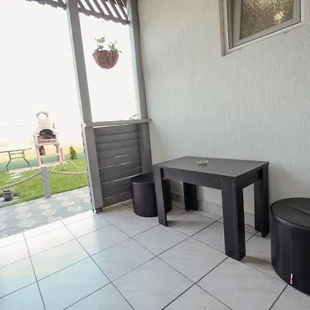 Biama House Casa de hóspedes 3*